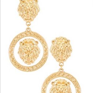 Brand New 8 Other Reasons Sassy Studs in White